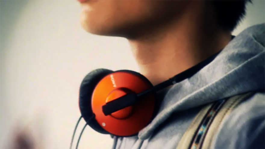 SONY Style up with your Headphones