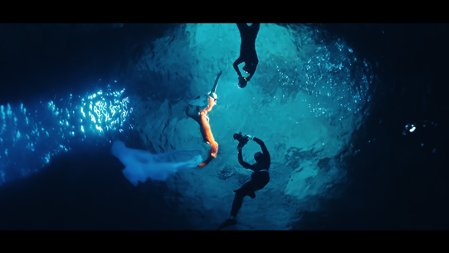 The Story of Ryuzo Shinomiya, Free Diver / Photographer | RGBlue Short Film